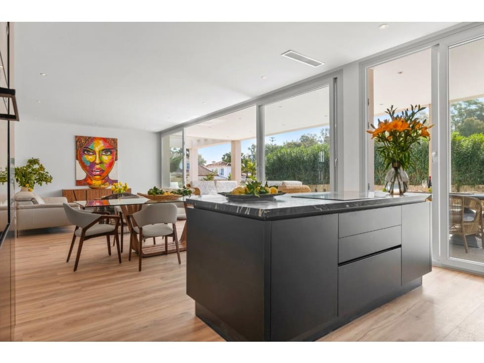 5 makuuhuone Huvila myytävänä paikassa San Pedro de Alcantara mukana uima-altaan - 2 950 000 € (Ref: 8742916)