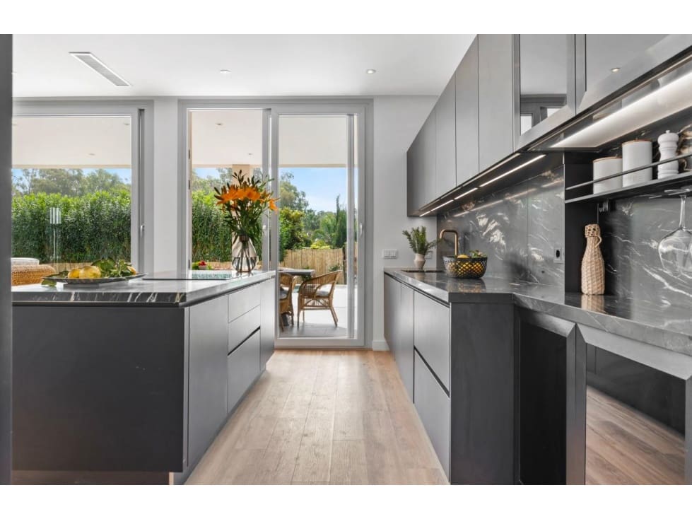 5 makuuhuone Huvila myytävänä paikassa San Pedro de Alcantara mukana uima-altaan - 2 950 000 € (Ref: 8742916)