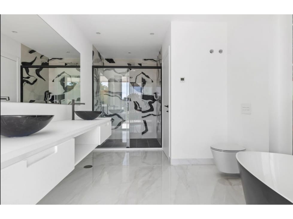 5 makuuhuone Huvila myytävänä paikassa San Pedro de Alcantara mukana uima-altaan - 2 950 000 € (Ref: 8742916)