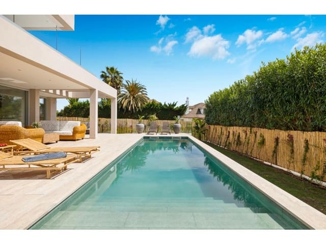 5 makuuhuone Huvila myytävänä paikassa San Pedro de Alcantara, Marbella mukana uima-altaan - 2 950 000 € (Ref: 8742916)