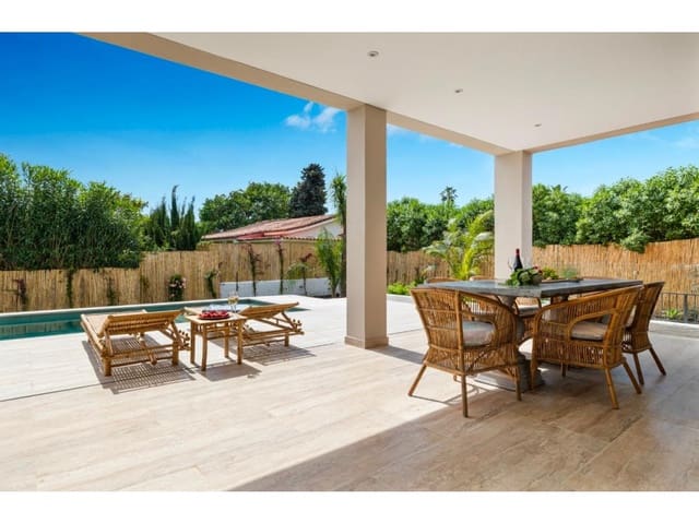 5 makuuhuone Huvila myytävänä paikassa San Pedro de Alcantara, Marbella mukana uima-altaan - 2 950 000 € (Ref: 8742916)