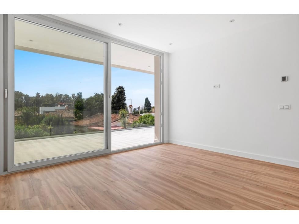 5 makuuhuone Huvila myytävänä paikassa San Pedro de Alcantara mukana uima-altaan - 2 950 000 € (Ref: 8742916)