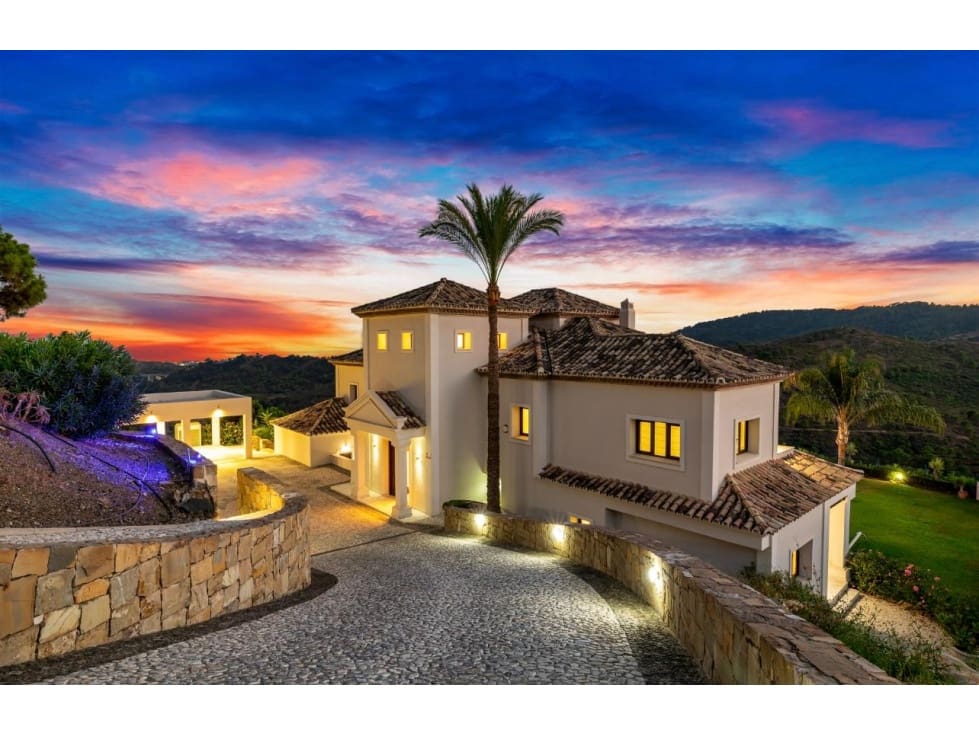 Chalet de 6 habitaciones en Benahavís en venta con piscina - 2.475.000 € (Ref: 8742917)