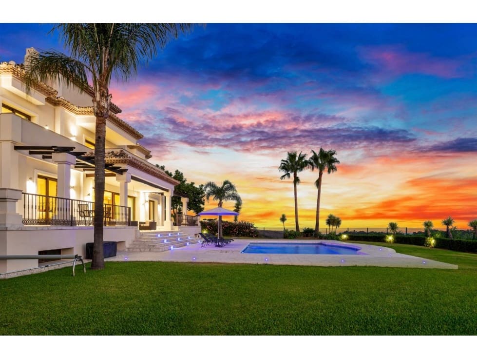 Chalet de 6 habitaciones en Benahavís en venta con piscina - 2.475.000 € (Ref: 8742917)