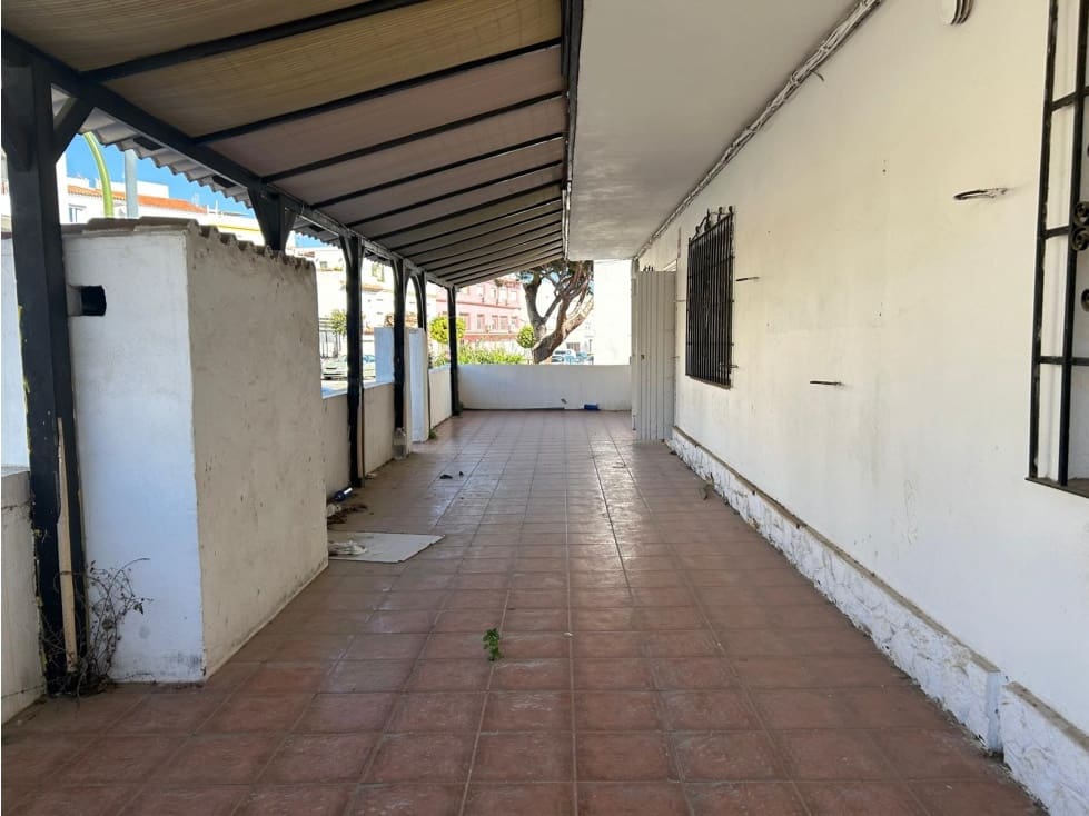 4 soveværelse Erhverv til salg i Guadiaro - € 420.000 (Ref: 8815441)