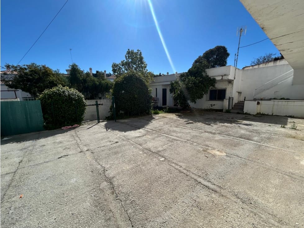 4 soveværelse Erhverv til salg i Guadiaro - € 420.000 (Ref: 8815441)