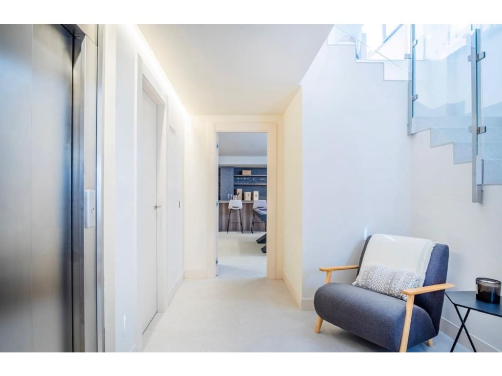 4 bedroom Villa for sale in Estepona with pool - € 4,500,000 (Ref: 8821654)