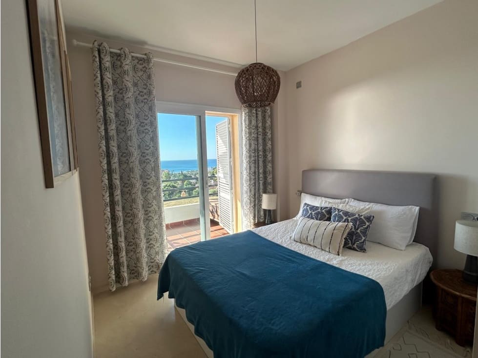 2 bedroom Apartment for rent in Manilva with pool - € 1,200 (Ref: 9241125)