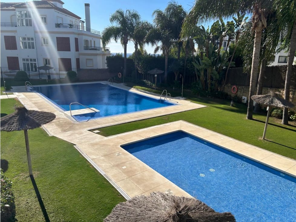 2 bedroom Apartment for rent in Manilva with pool - € 1,200 (Ref: 9241125)