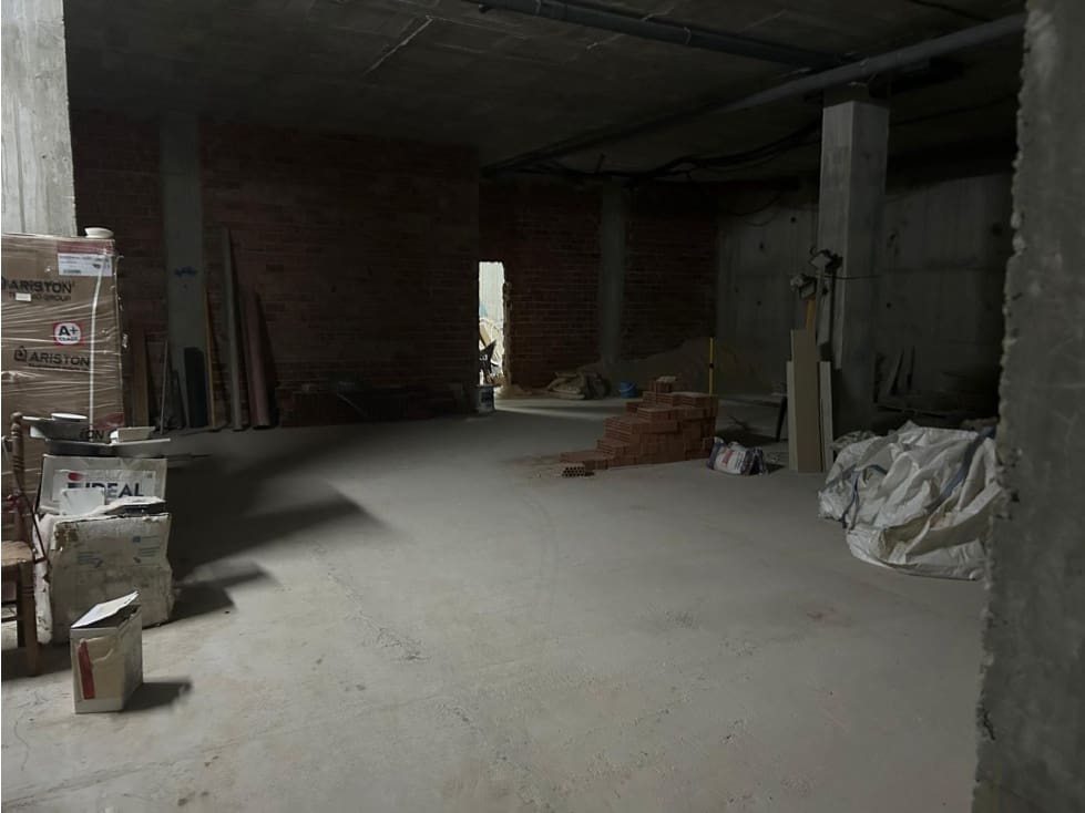 Erhverv til salg i Estepona med swimmingpool - € 320.000 (Ref: 9244459)