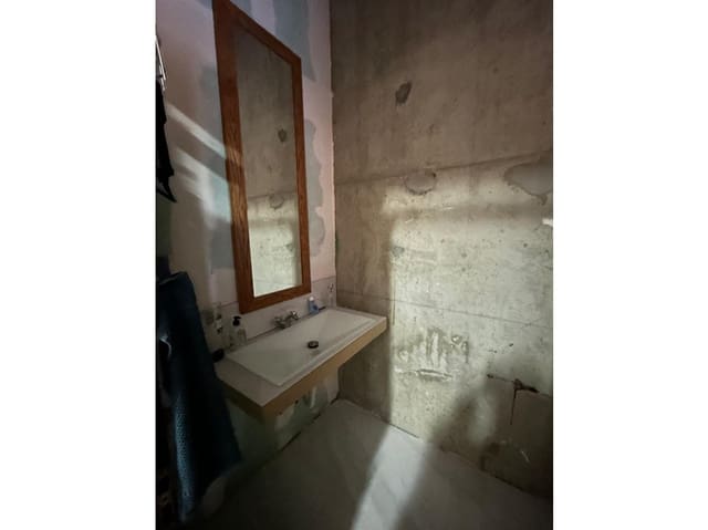 Comercial para venda em Estepona com piscina - 320 000 € (Ref: 9296059)