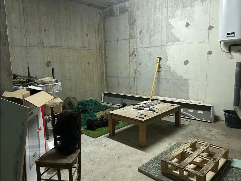 Erhverv til salg i Estepona med swimmingpool - € 320.000 (Ref: 9296059)