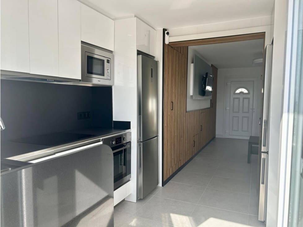 1 soveværelse Byhus til leje i Manilva - € 1.200 (Ref: 9296061)