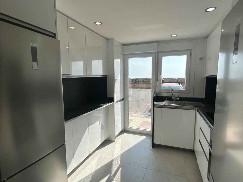 1 soveværelse Byhus til leje i Manilva - € 1.200 (Ref: 9296061)