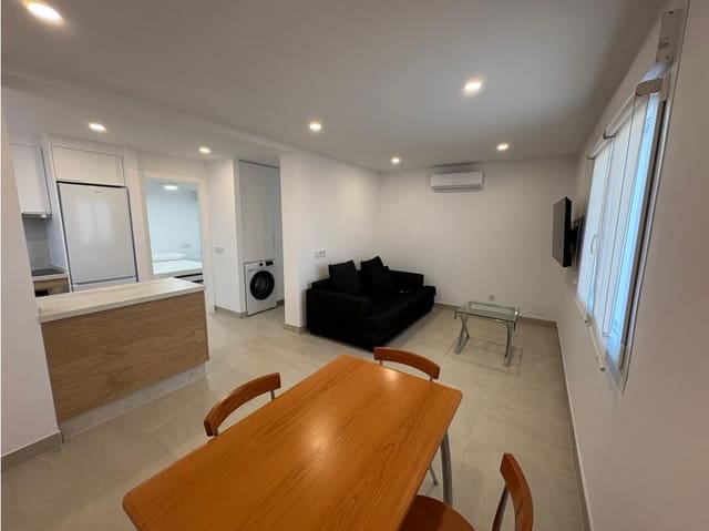 1 quarto Casa em Banda para arrendar em Puerto de la Duquesa, Manilva - 1 000 € (Ref: 9322734)