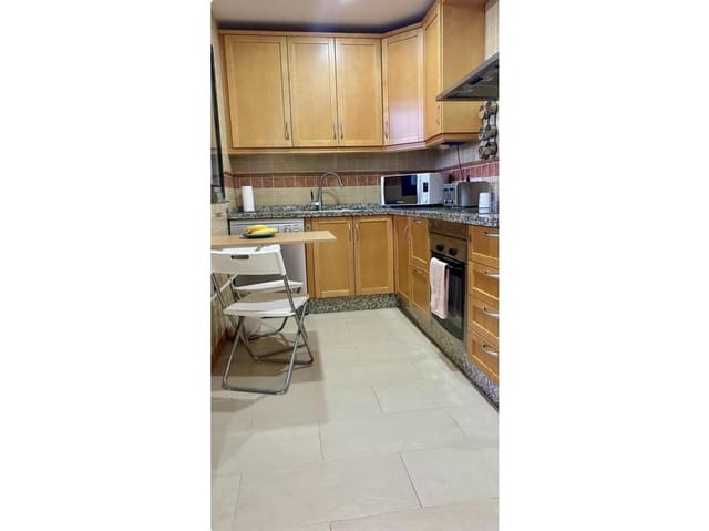 2 soveværelse Lejlighed til leje i La Duquesa / Puerto de la Duquesa, Manilva med swimmingpool - € 1.400 (Ref: 9360497)