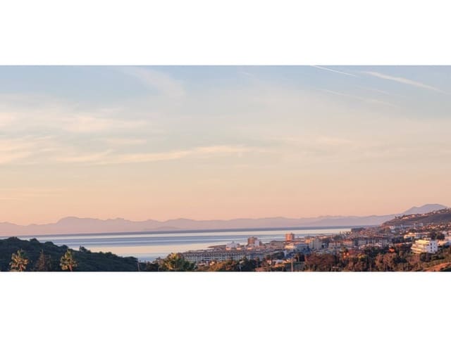 2 bedroom Penthouse for rent in Casares with pool - € 1,480 (Ref: 9378549)