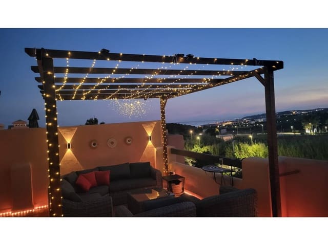 2 bedroom Penthouse for rent in Casares with pool - € 1,480 (Ref: 9378549)