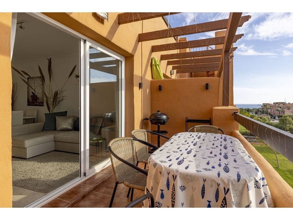 2 bedroom Penthouse for rent in Casares with pool - € 1,480 (Ref: 9378549)