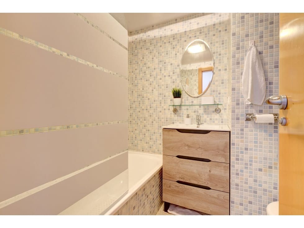 2 bedroom Penthouse for rent in Casares with pool - € 1,480 (Ref: 9378549)