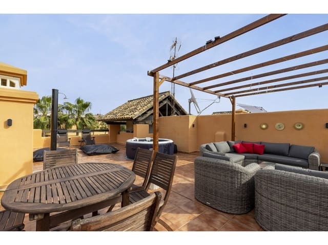 2 bedroom Penthouse for rent in Casares with pool - € 1,480 (Ref: 9378549)