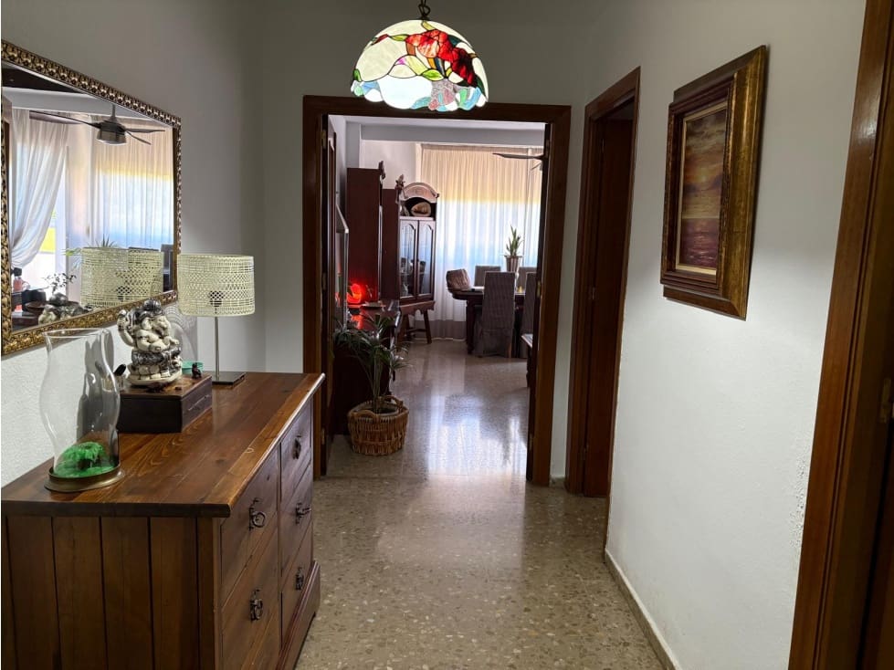 Piso de 3 habitaciones en Estepona en venta - 262.100 € (Ref: 9402756)