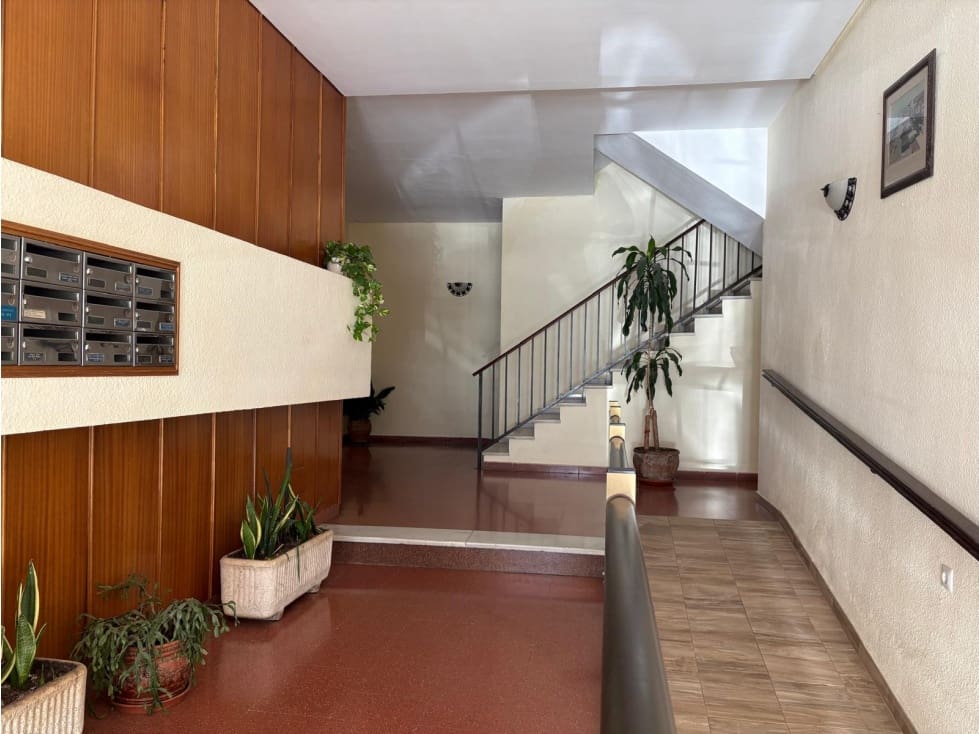 Piso de 3 habitaciones en Estepona en venta - 262.100 € (Ref: 9402756)