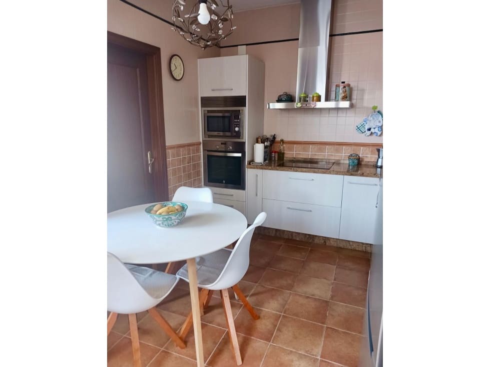 3 sovrum Hus till salu i Iznajar med pool - 189 000 € (Ref: 9533055)