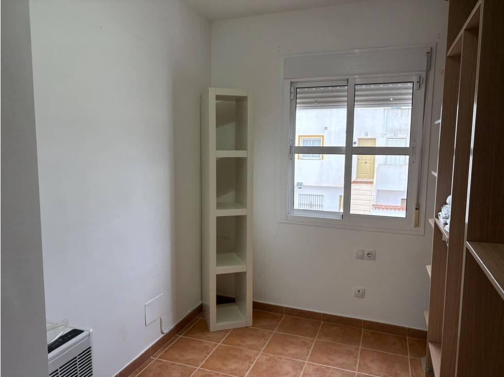 3 soveværelse Byhus til leje i Manilva - € 1.100 (Ref: 9567919)