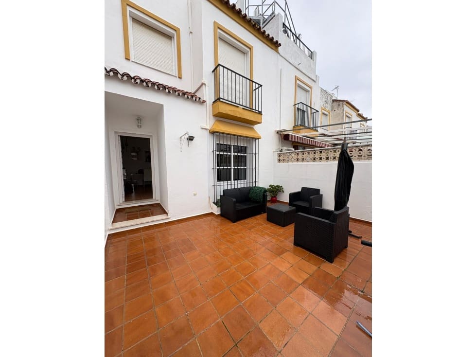 3 soveværelse Byhus til leje i Manilva - € 1.100 (Ref: 9567919)