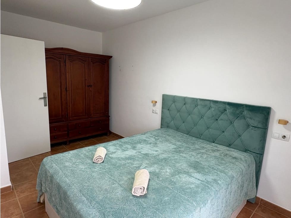 3 soveværelse Byhus til leje i Manilva - € 1.100 (Ref: 9567919)