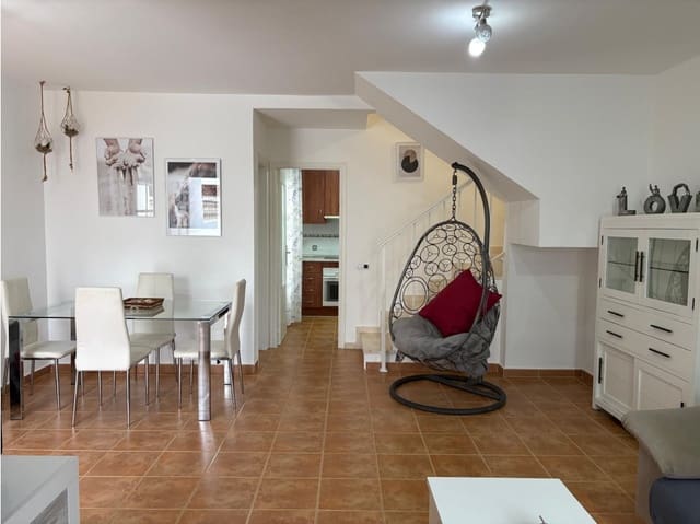 3 soveværelse Byhus til leje i Manilva - € 1.100 (Ref: 9567919)