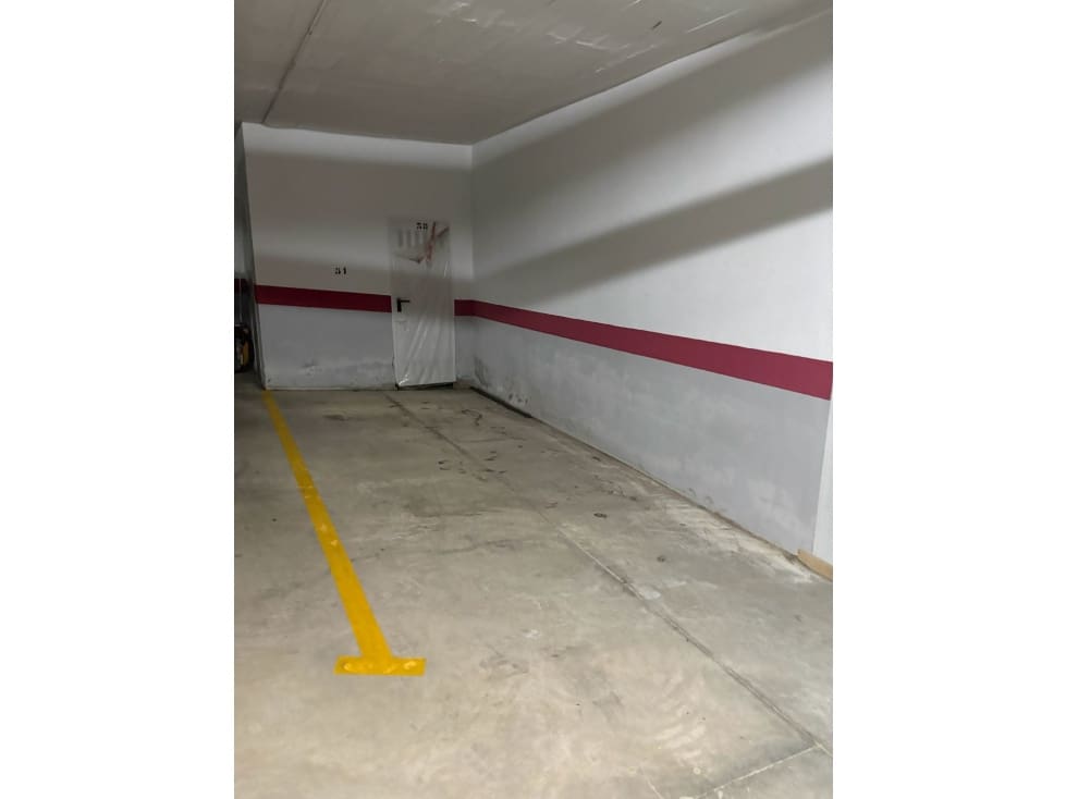 Autotalli myytävänä paikassa Manilva - 11 500 € (Ref: 9598528)