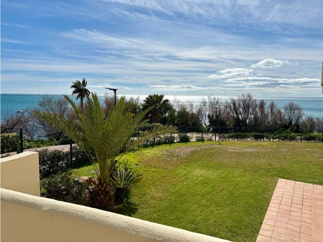 Kaupallinen myytävänä paikassa Estepona mukana uima-altaan - 360 000 € (Ref: 9610699)