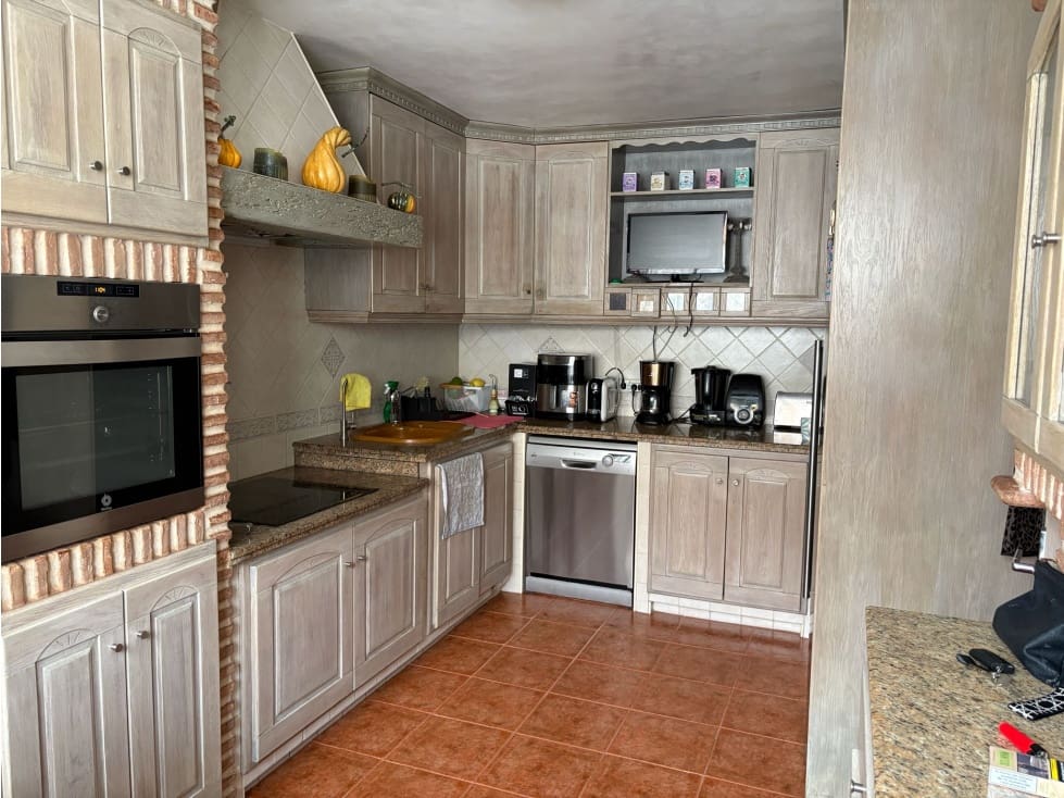 3 camera da letto Casa in vendita in Estepona con piscina - 740.000 € (Rif: 9638953)