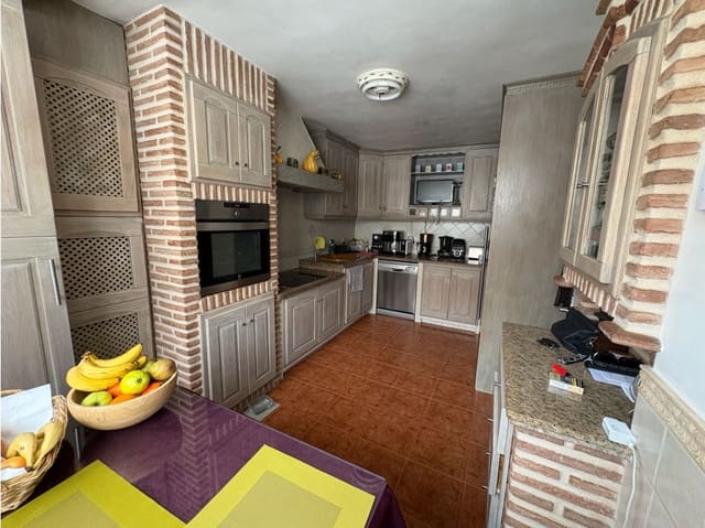 3 camera da letto Casa in vendita in Estepona con piscina - 740.000 € (Rif: 9638953)