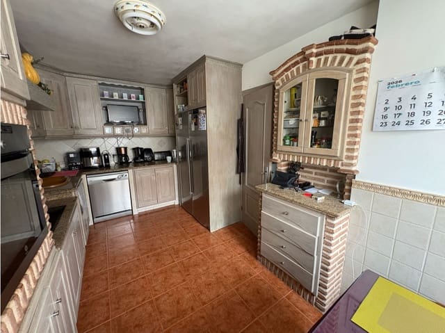 3 camera da letto Casa in vendita in Estepona con piscina - 740.000 € (Rif: 9638953)