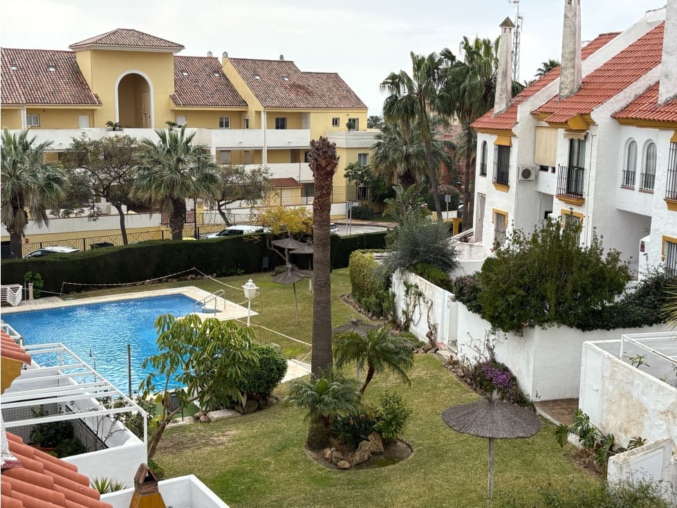 3 camera da letto Casa in vendita in Estepona con piscina - 740.000 € (Rif: 9638953)