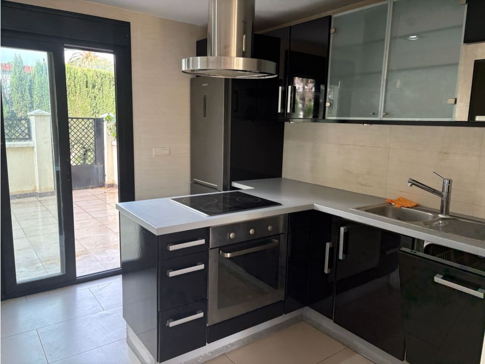 4 chambre Maison de Ville à vendre à Estepona avec piscine - 560 000 € (Ref: 9660777)