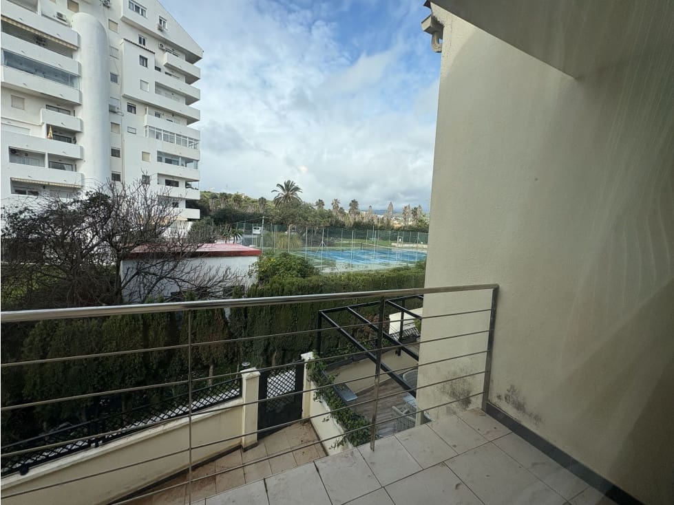 4 chambre Maison de Ville à vendre à Estepona avec piscine - 560 000 € (Ref: 9660777)