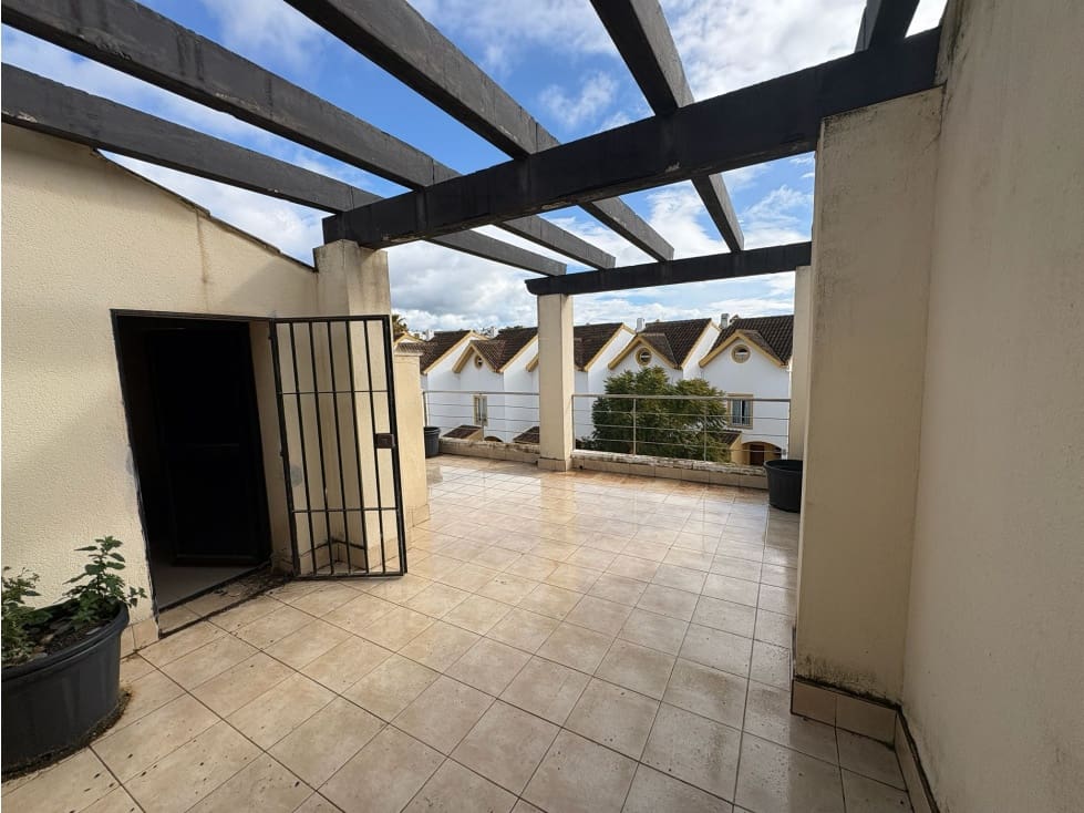 4 chambre Maison de Ville à vendre à Estepona avec piscine - 560 000 € (Ref: 9660777)