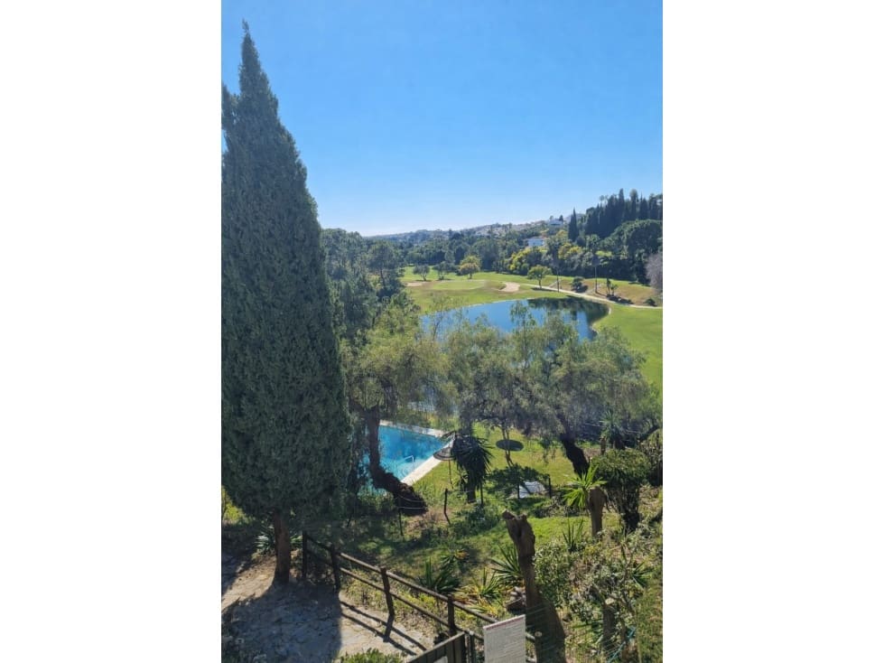 Huoneisto myytävänä paikassa Benahavis mukana uima-altaan - 625 000 € (Ref: 9665731)