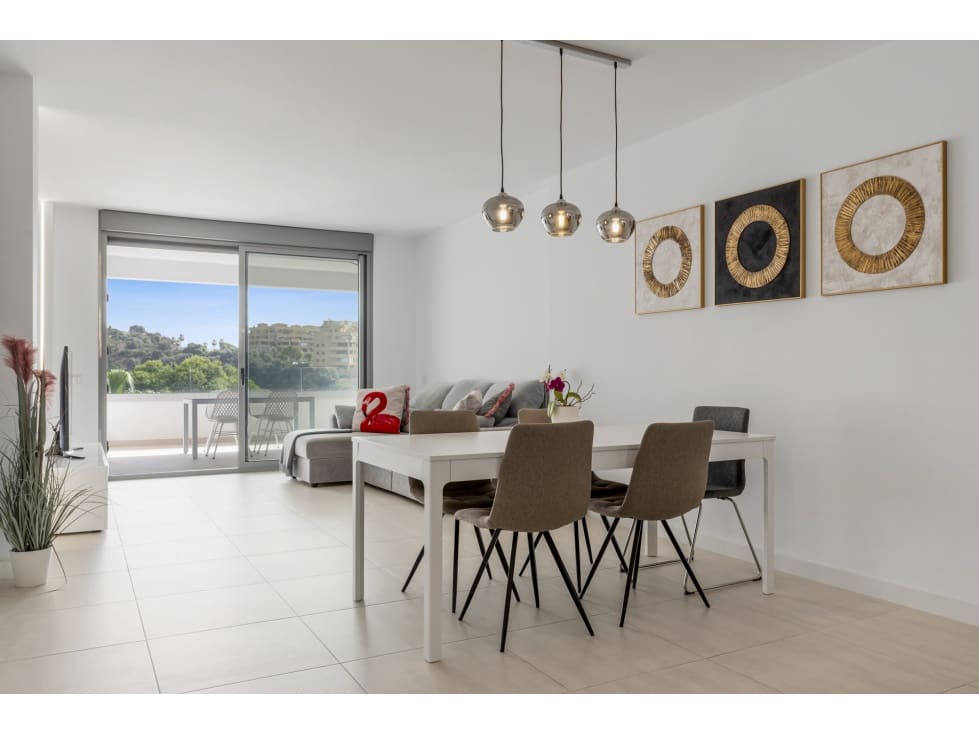 2 bedroom Penthouse for sale in Estepona - € 495,000 (Ref: 9669780)