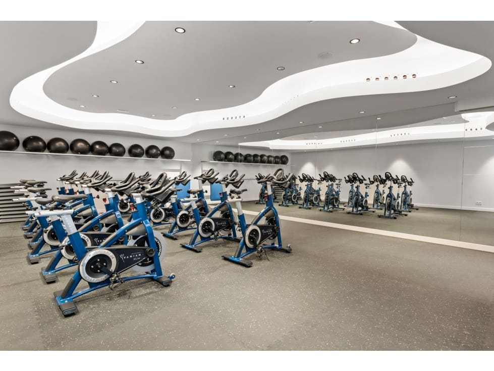 2 bedroom Penthouse for sale in Estepona - € 495,000 (Ref: 9669780)