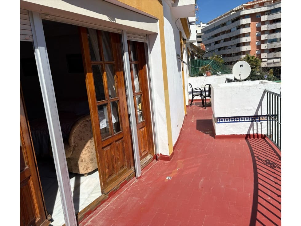 5 slaapkamer Huis te koop in Estepona - € 900.000 (Ref: 9676659)