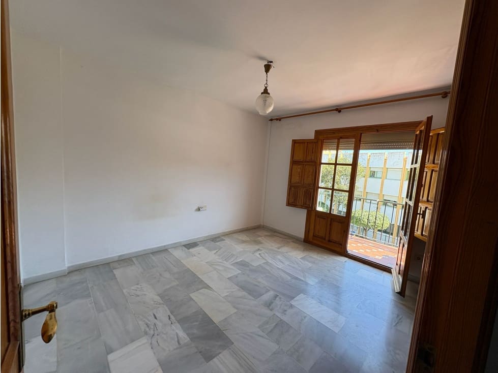 5 slaapkamer Huis te koop in Estepona - € 900.000 (Ref: 9676659)