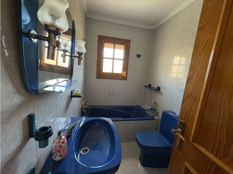 5 slaapkamer Huis te koop in Estepona - € 900.000 (Ref: 9676659)