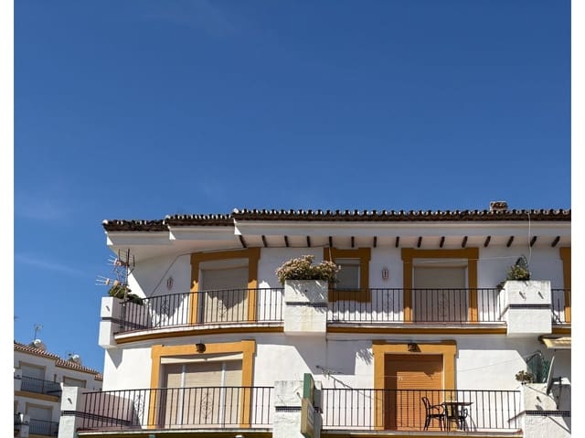 5 slaapkamer Huis te koop in Estepona - € 900.000 (Ref: 9676659)
