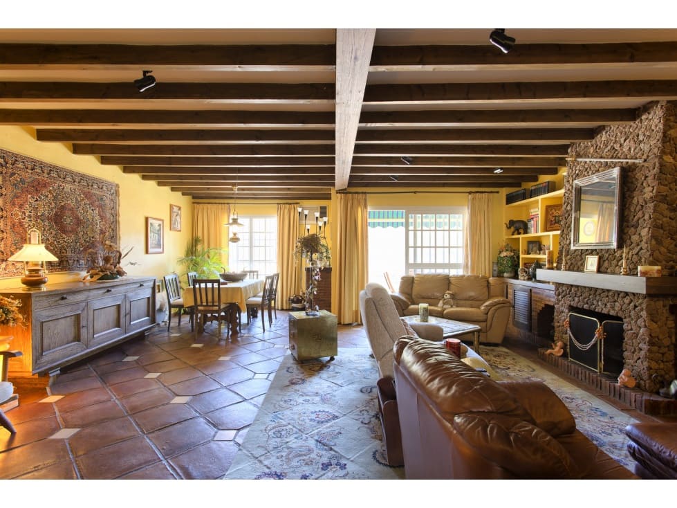 Casa de 3 habitaciones en Benahavís en venta - 375.000 € (Ref: 9682261)