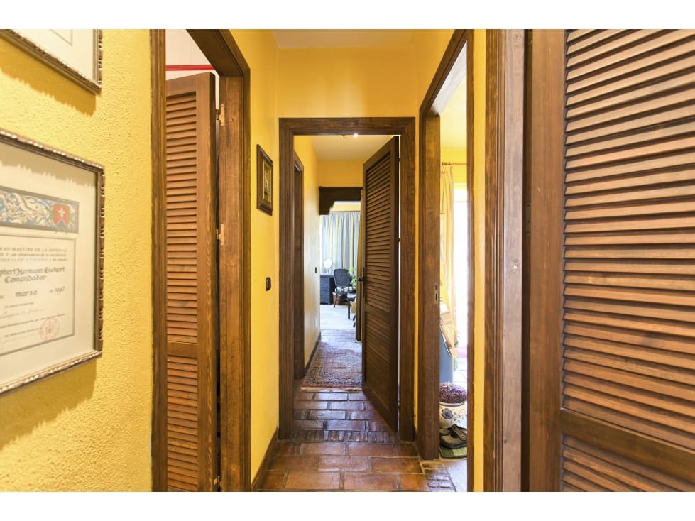 Casa de 3 habitaciones en Benahavís en venta - 375.000 € (Ref: 9682261)